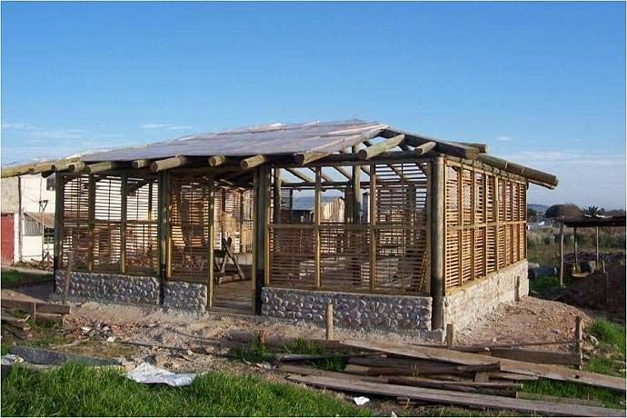 Comienza la construcción del techo.