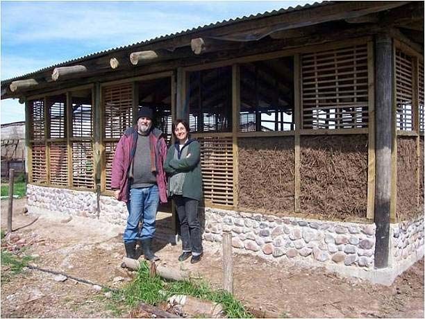 Arqs. Héctor Dupuy y Rosario Etchebarne.