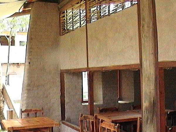 Restaurante en La Pedrera: Adobe en La Pedrera, 2005 — foto 6