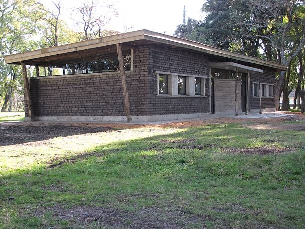 Aulario en San Antonio, Salto: Adobe en San Antonio, 2009 — foto 2