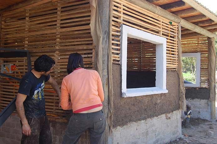 Casa de 190 m² en Solymar: Adobe en Solymar, 2010 — foto 2