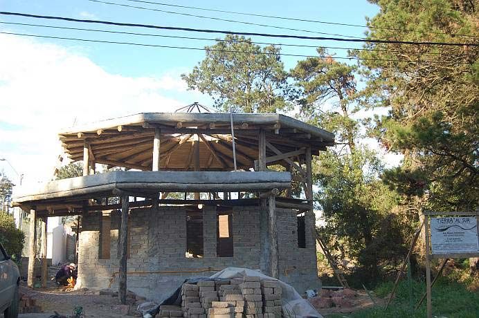 Casa de 190 m² en Solymar: Adobe en Solymar, 2010 — foto 5