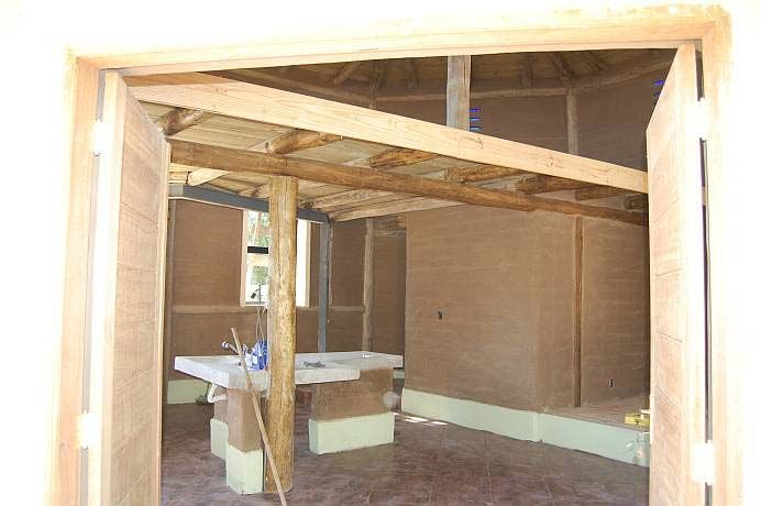 Casa de 190 m² en Solymar: Adobe en Solymar, 2010 — foto 8
