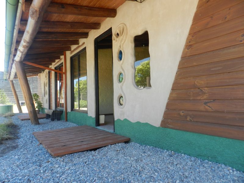 Dos casas terminadas.