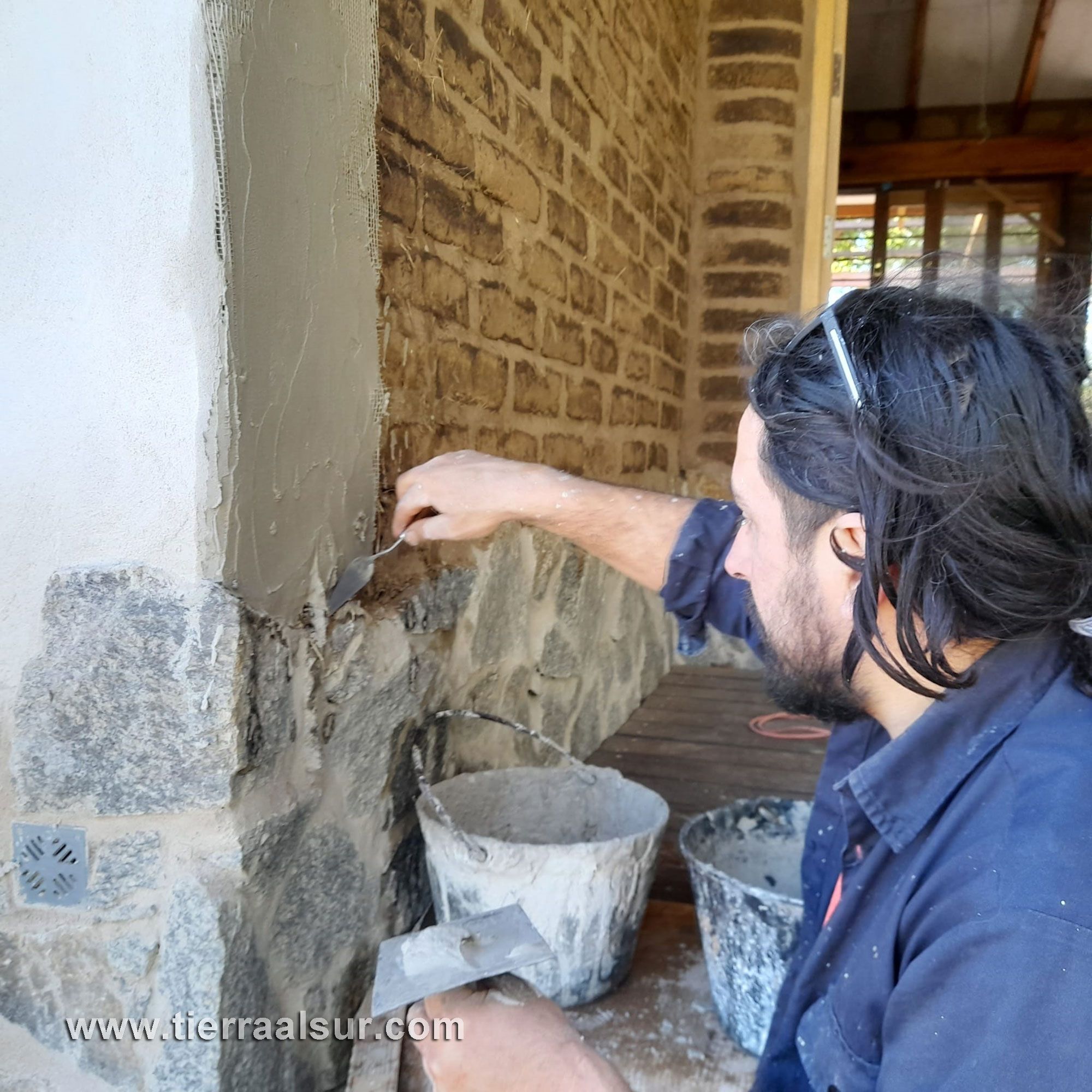 Revoques de arcilla, de cal, pinturas de cal, jabelga